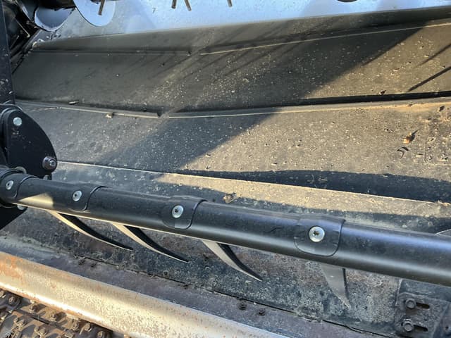 Image of MacDon FD70 equipment image 3