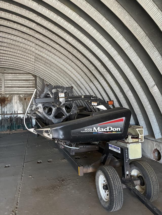 Image of MacDon FD70 equipment image 1