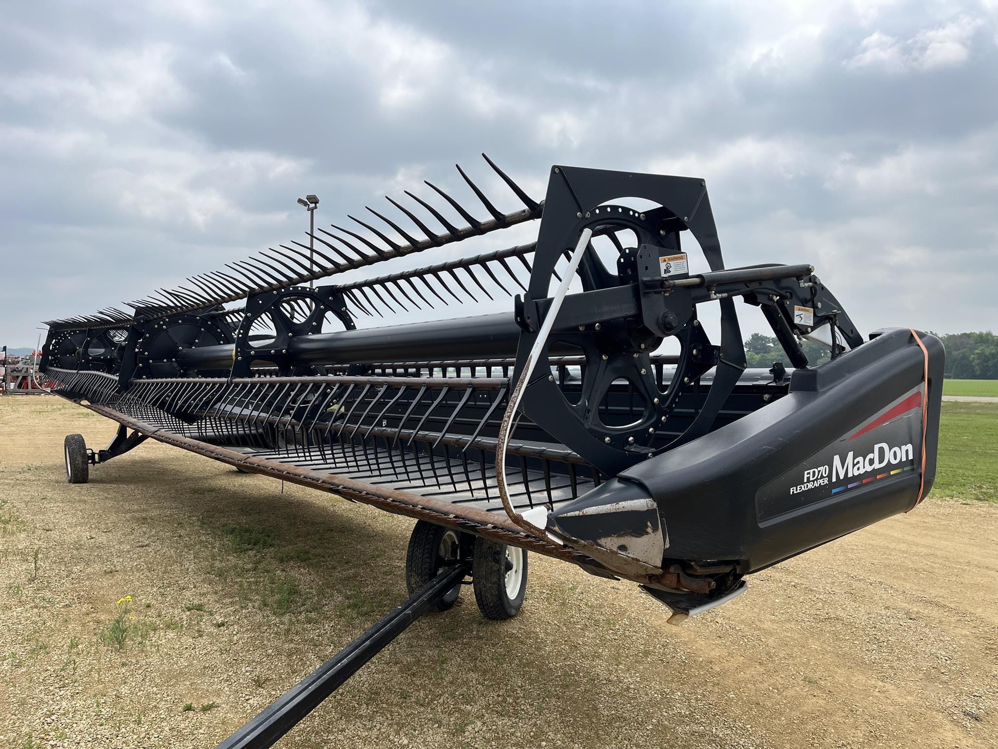 2012 MacDon FD70 Equipment Image0