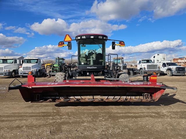 Image of MacDon M205 equipment image 3