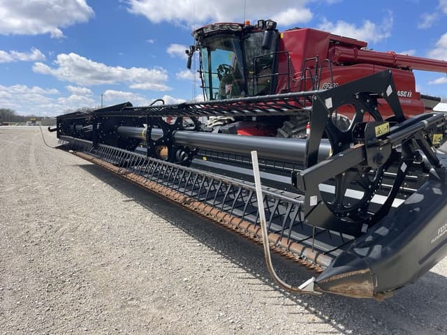 Image of MacDon FD70 equipment image 1