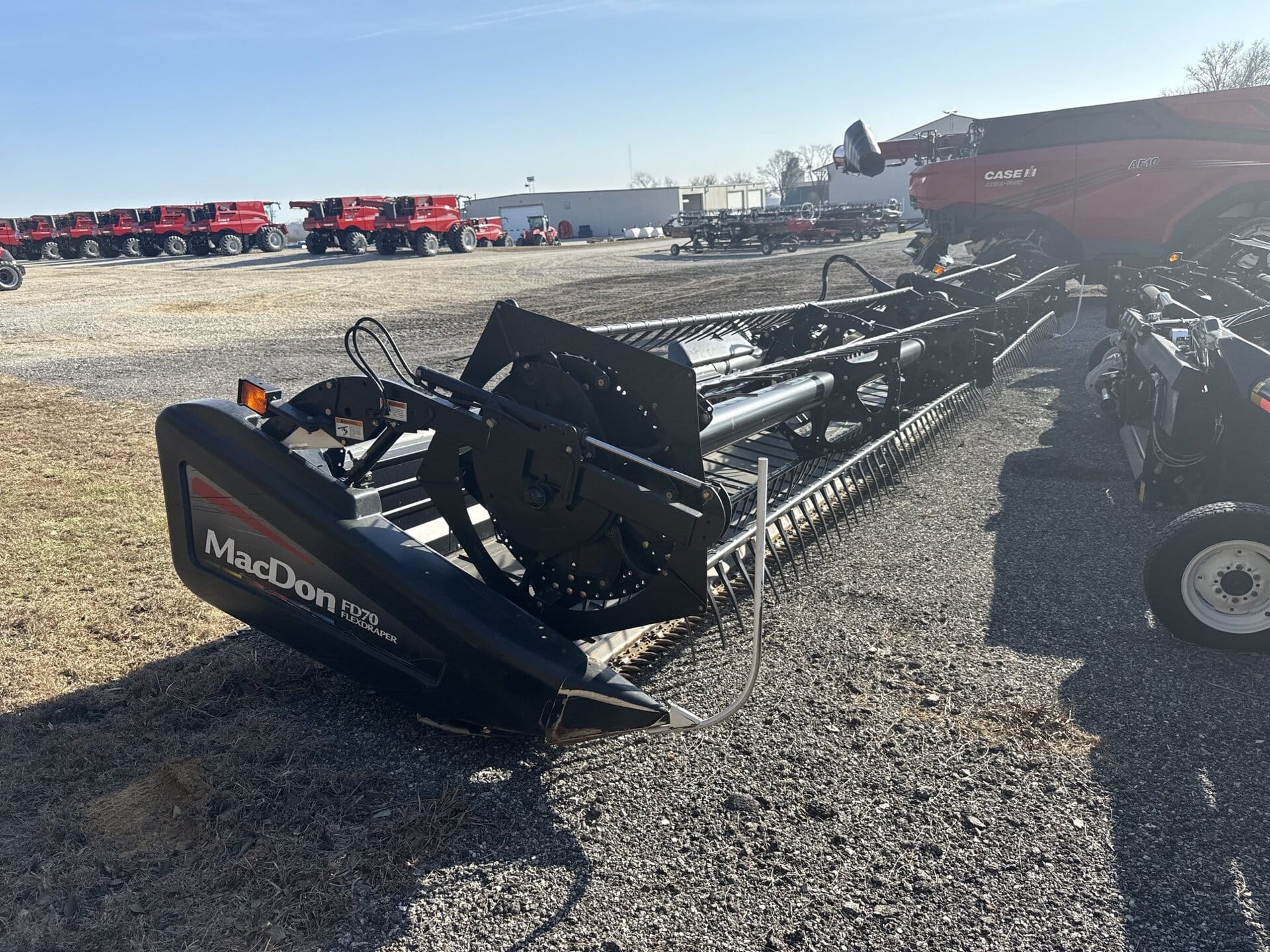 2012 MacDon FD70 Equipment Image0