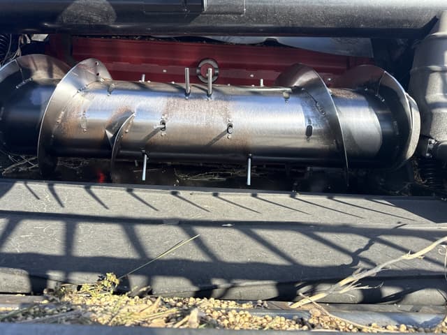 Image of MacDon FD70 equipment image 3