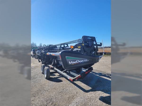 Image of MacDon FD70 equipment image 3