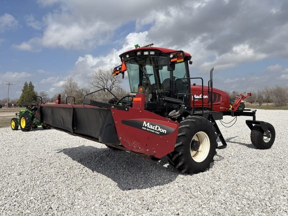 2012 MacDon M205 Equipment Image0