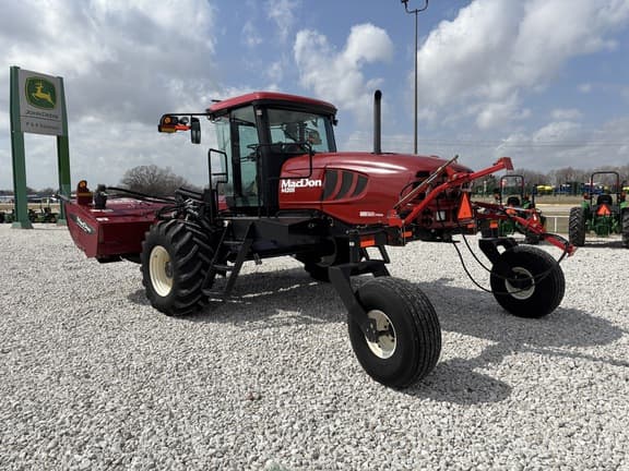 Image of MacDon M205 equipment image 2