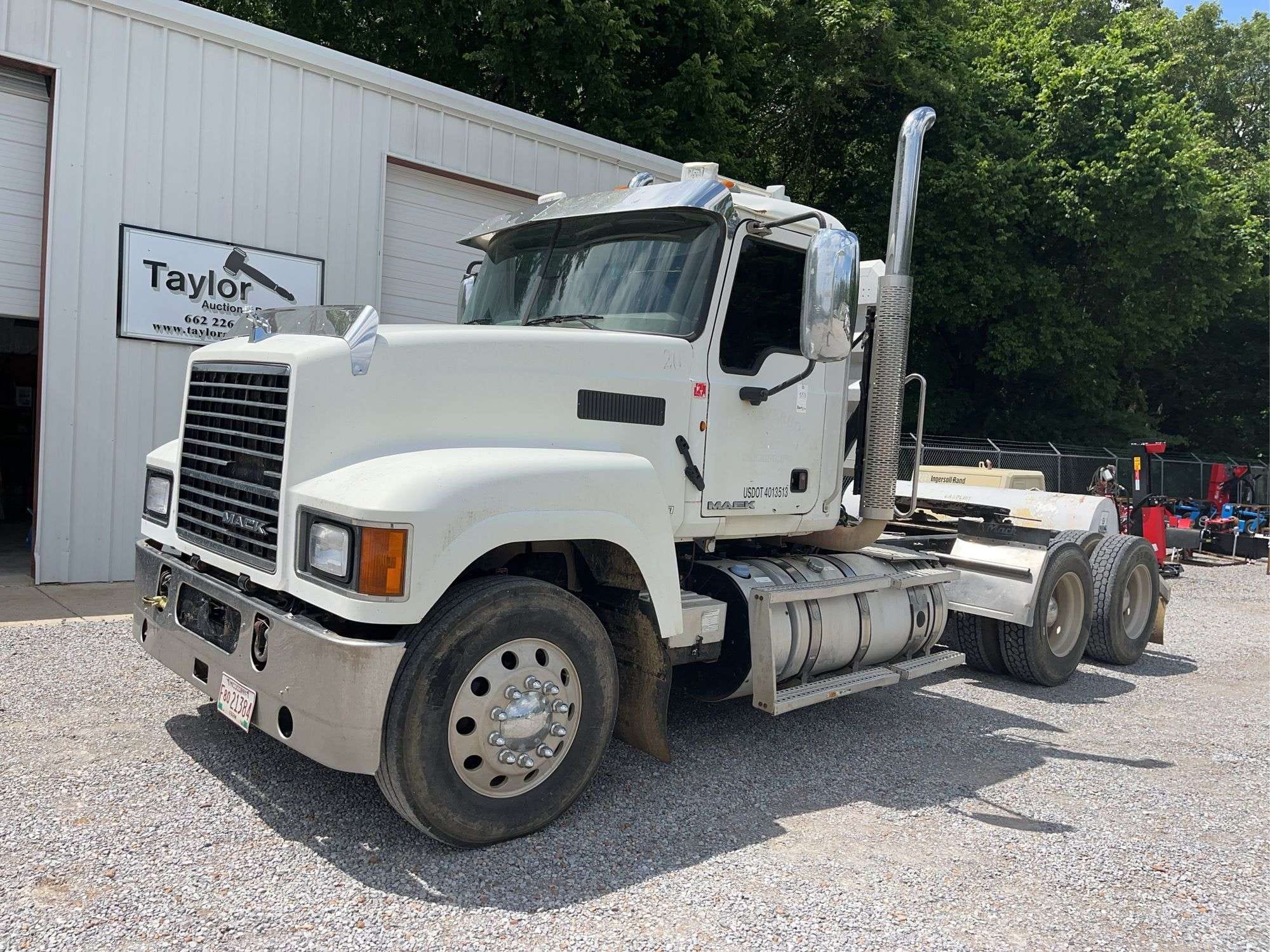 2012 Mack CHU Equipment Image0