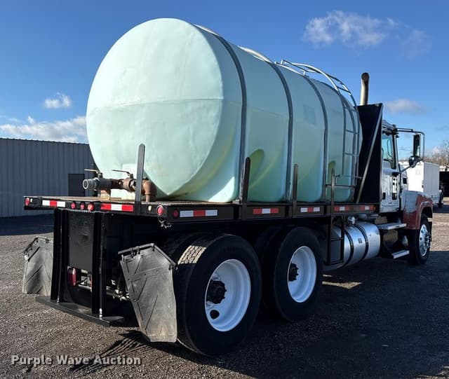 Image of Mack CHU613 equipment image 4