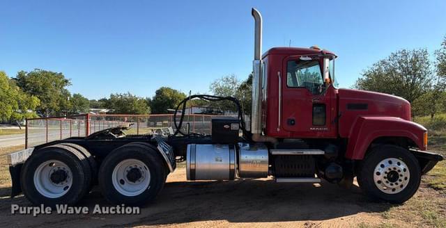 Image of Mack CHU613 equipment image 3