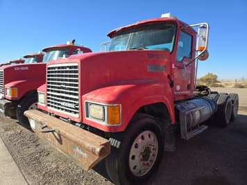 Main image Mack CHU613