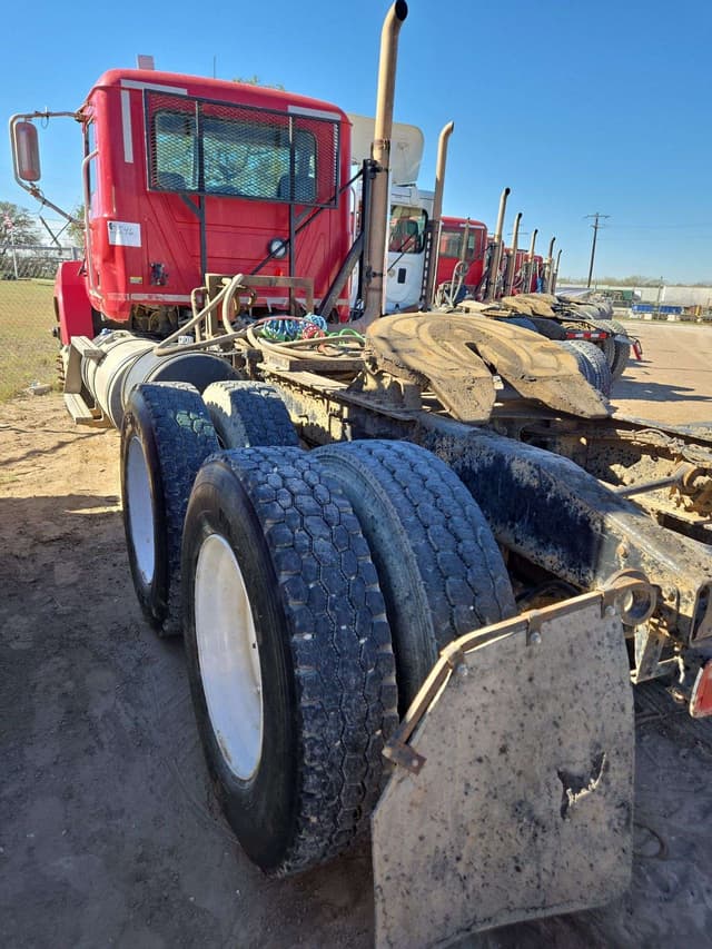 Image of Mack CHU613 equipment image 4