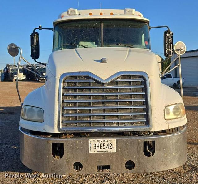 Image of Mack CXU equipment image 1