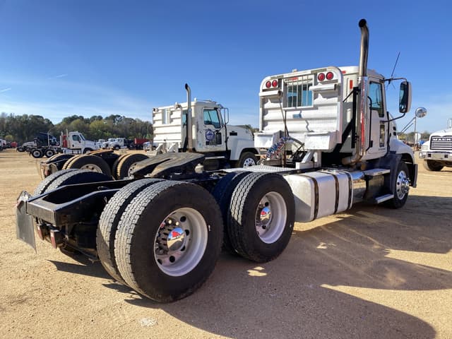 Image of Mack CXU613 equipment image 2