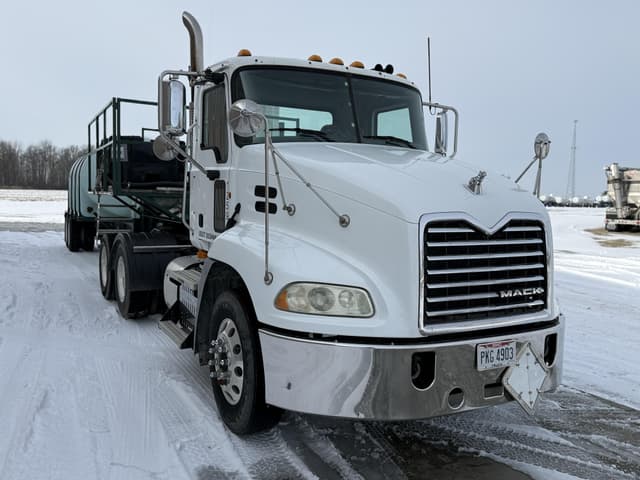 Image of Mack CXU613 equipment image 4