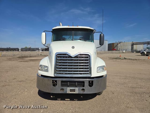 Image of Mack CXU613 equipment image 1