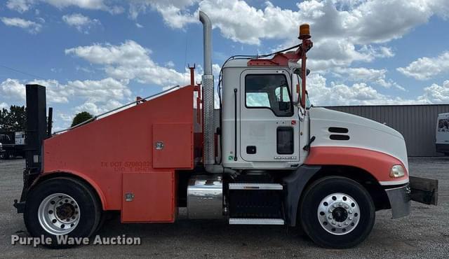 Image of Mack CXU613 equipment image 3
