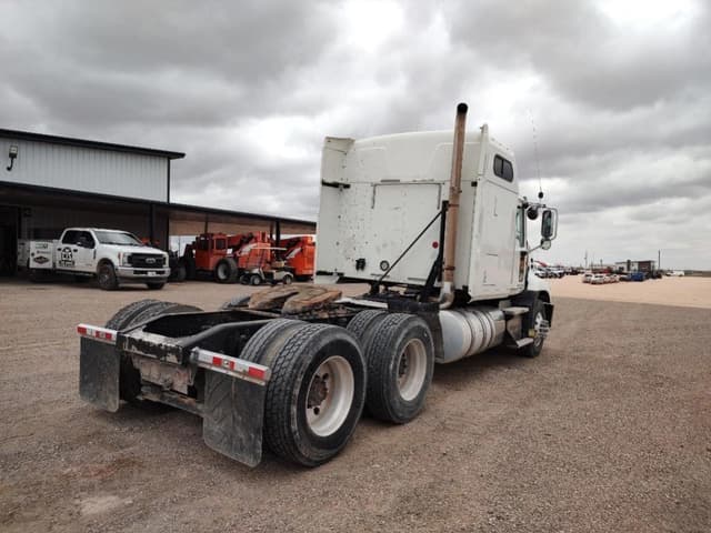 Image of Mack CXU613 equipment image 4