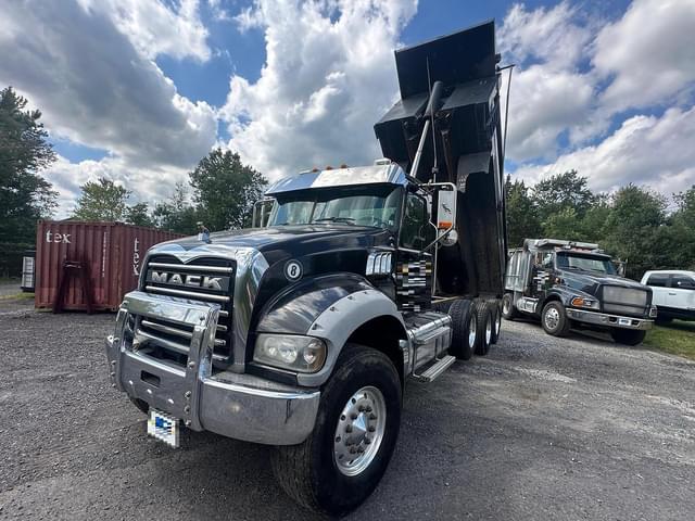 Image of Mack Granite GU713 equipment image 3