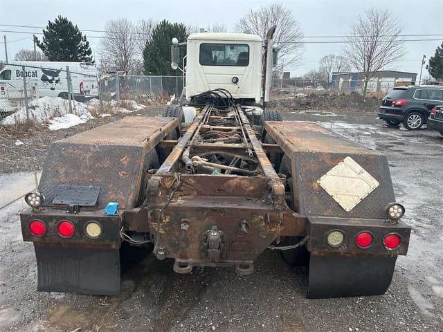 Image of Mack GU813 equipment image 4