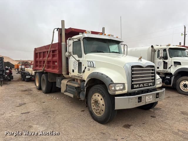 Image of Mack GU713 equipment image 2