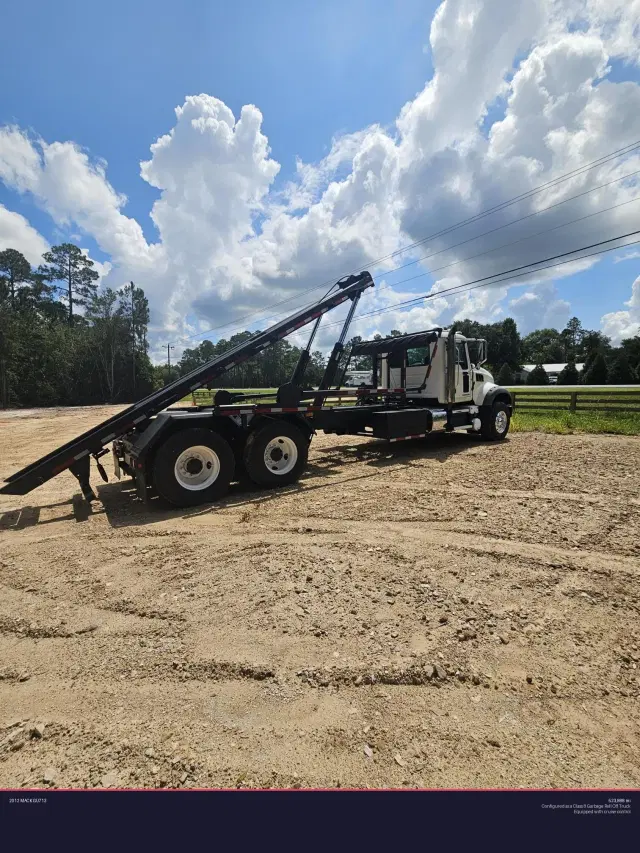 Image of Mack GU713 equipment image 2