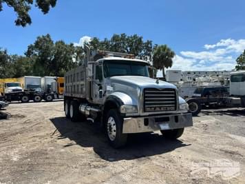 Main image Mack GU713