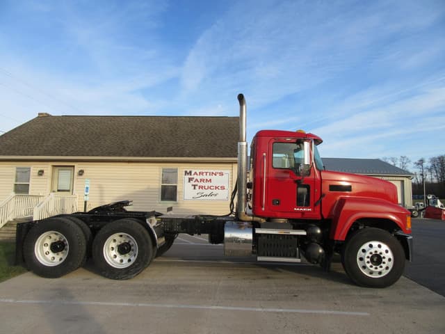 Image of Mack Pinnacle CHU613 equipment image 2