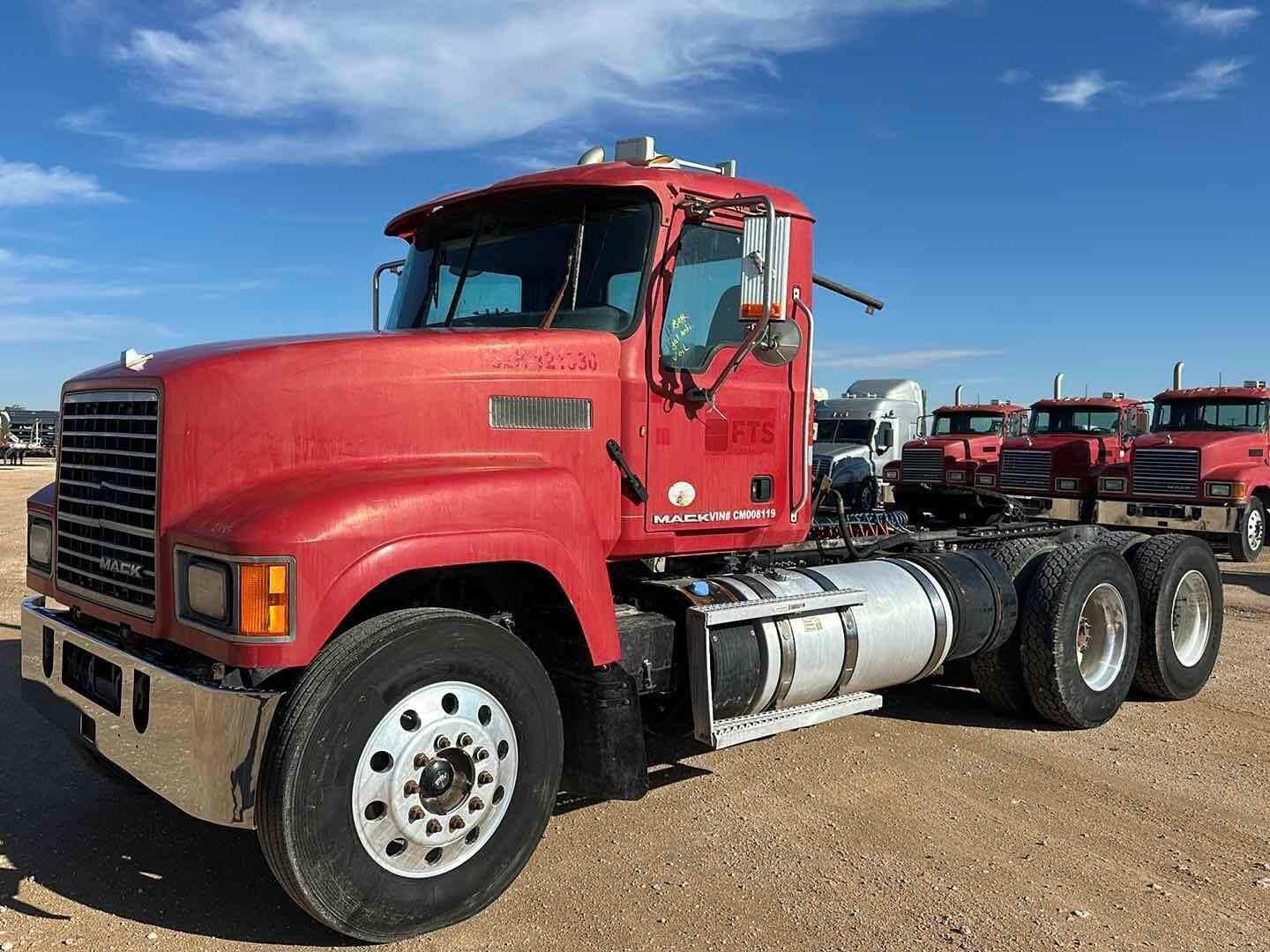 2012 Mack Pinnacle CHU613 Equipment Image0