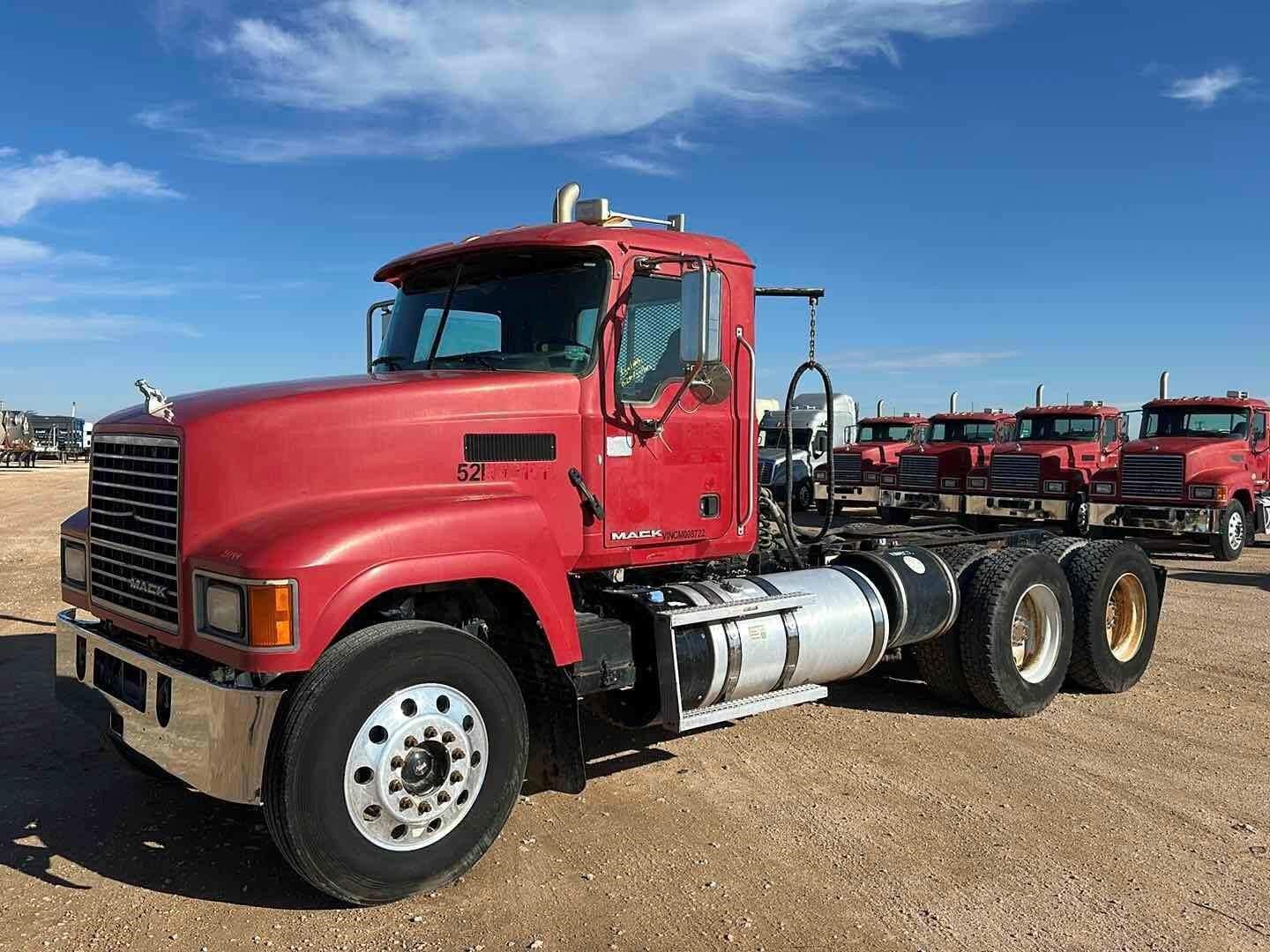 2012 Mack Pinnacle CHU613 Equipment Image0
