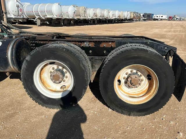 Image of Mack Pinnacle CHU613 equipment image 3