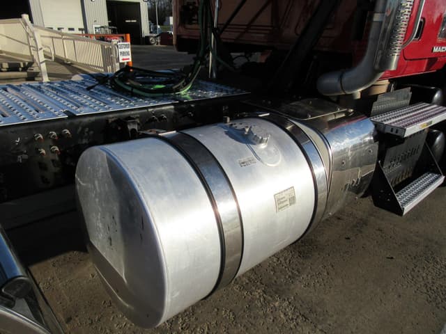 Image of Mack Pinnacle CHU613 equipment image 3