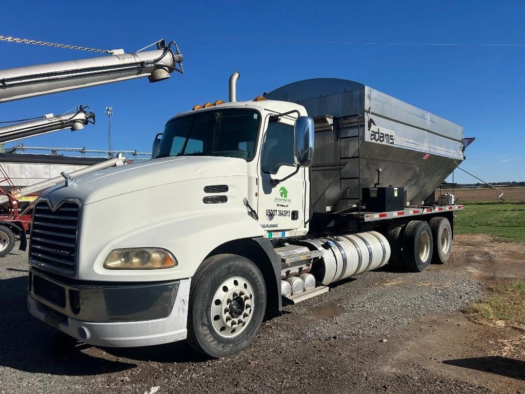 2012 Mack CXU613 Equipment Image0
