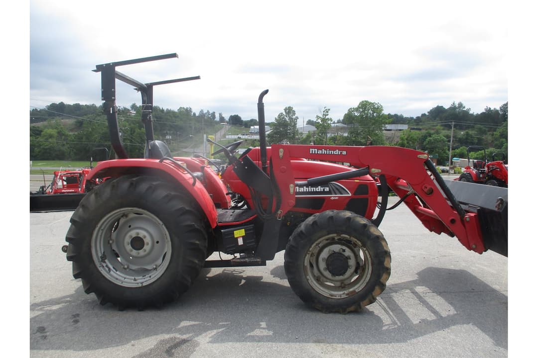 Image of Mahindra 7060 Image 1
