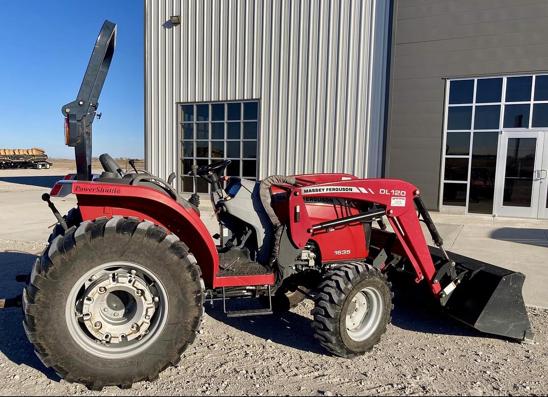 Image of Massey Ferguson 1635 Primary image