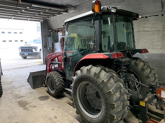 Image of Massey Ferguson 1635 equipment image 1