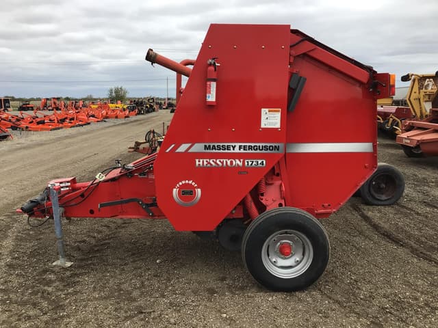 Image of Massey Ferguson 1734 equipment image 4