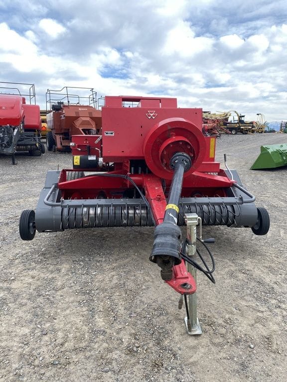 2012 Massey Ferguson 1839 Equipment Image0