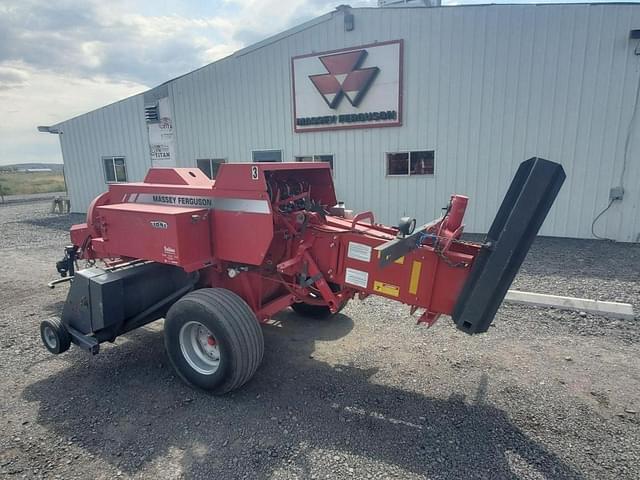 Image of Massey Ferguson 1841 equipment image 1