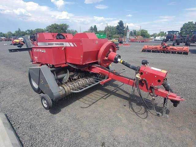 Image of Massey Ferguson 1841 equipment image 3