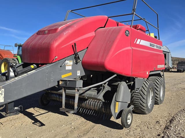 Image of Massey Ferguson 2170XD equipment image 4