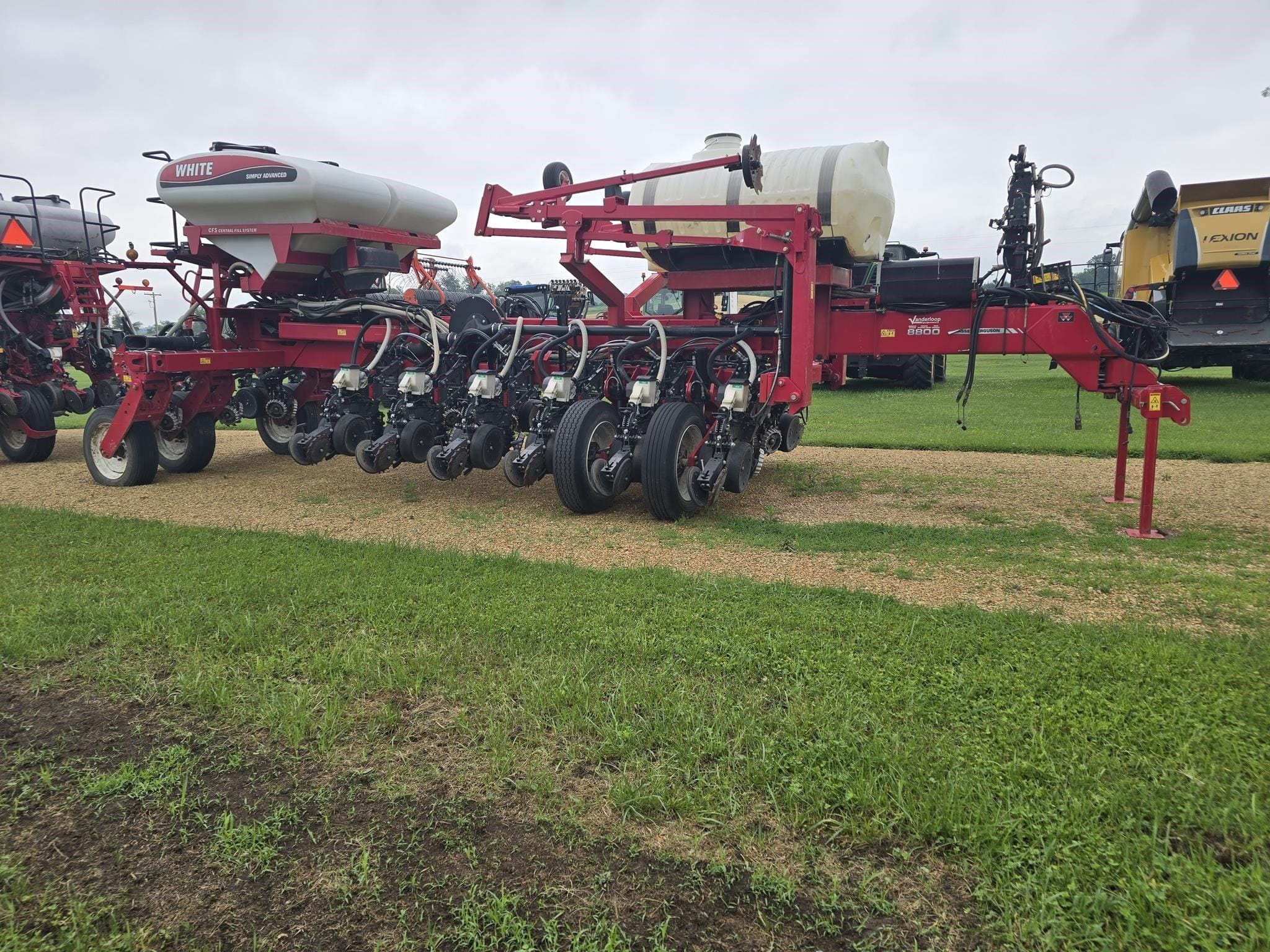 2012 Massey Ferguson 8800 Equipment Image0