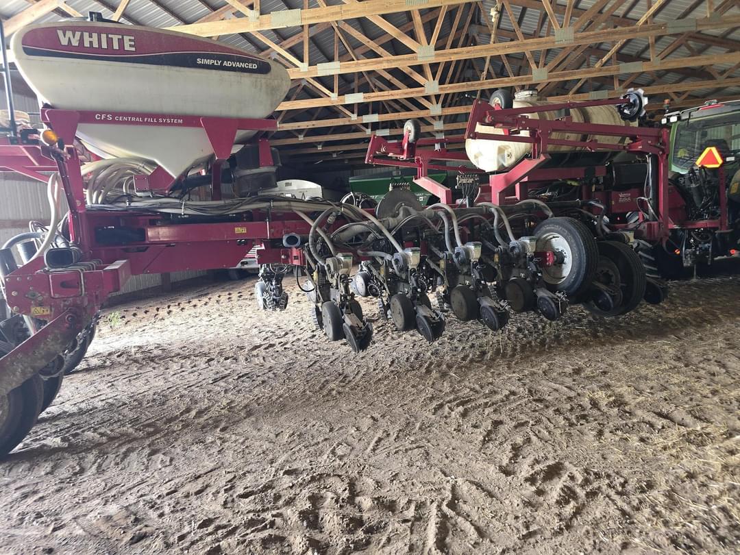 Image of Massey Ferguson 8800 Primary image