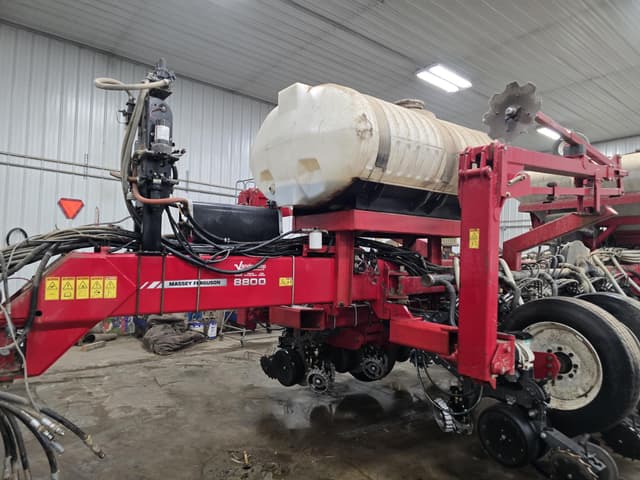 Image of Massey Ferguson 8800 equipment image 1