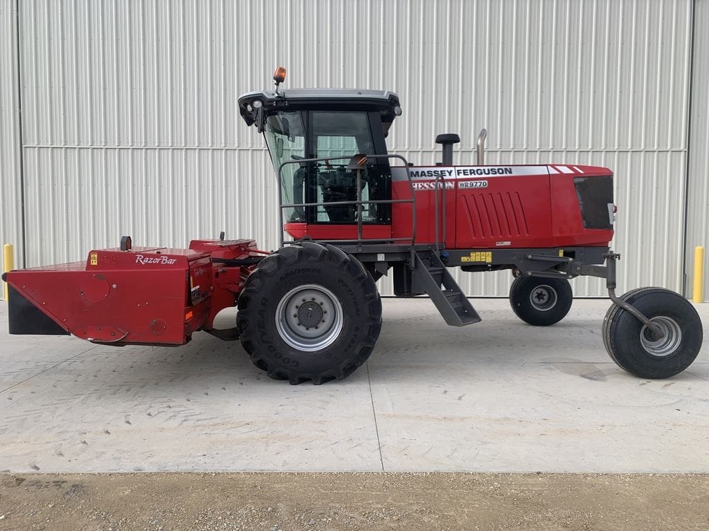 Main image Massey Ferguson WR9770