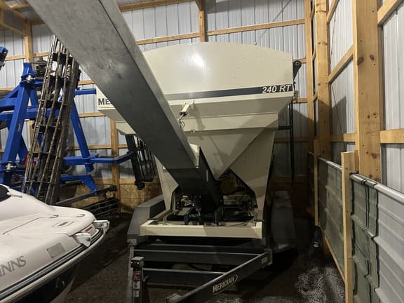 Image of Meridian 240RT equipment image 4