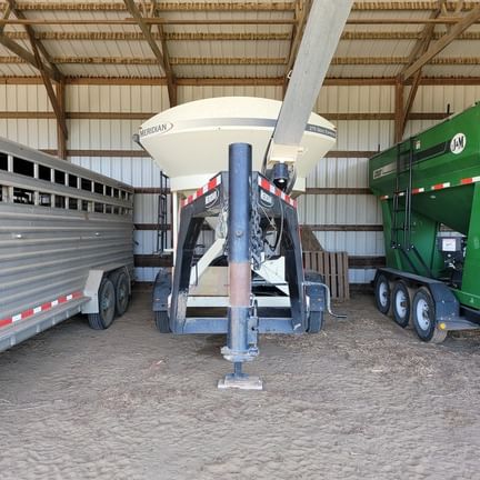 2012 Meridian 275 Equipment Image0