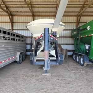 2012 Meridian 275 Image