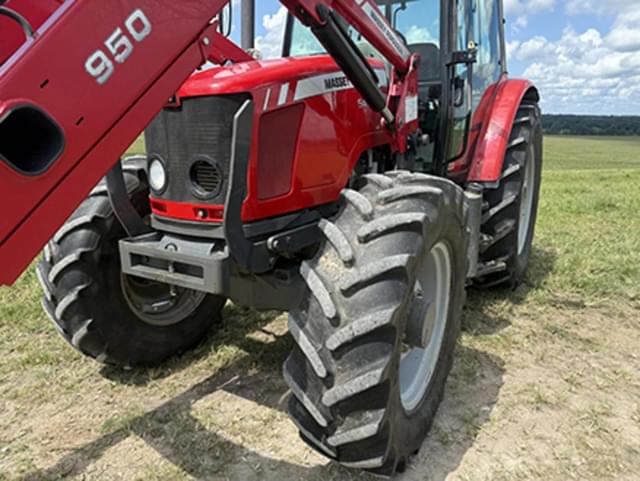 Image of Massey Ferguson 5470 equipment image 3
