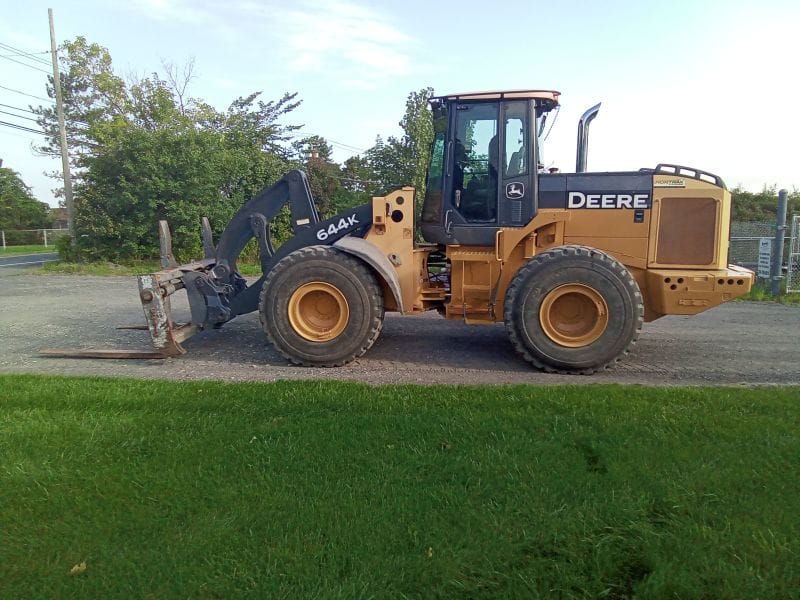 2010 John Deere 644K Equipment Image0