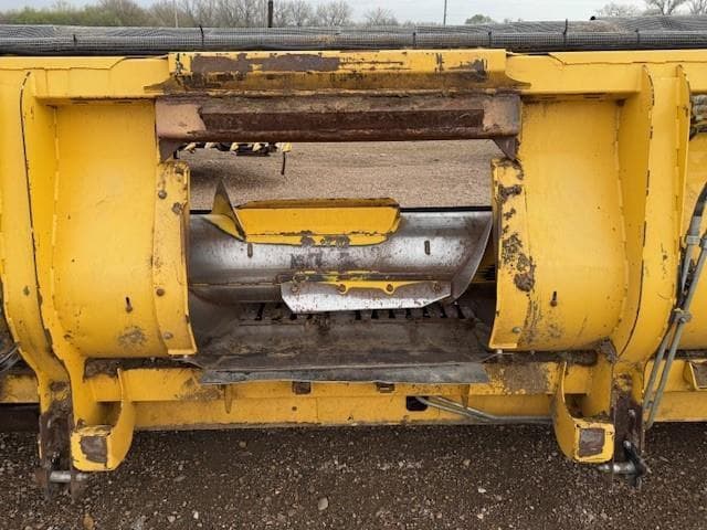 Image of New Holland 280FP equipment image 4